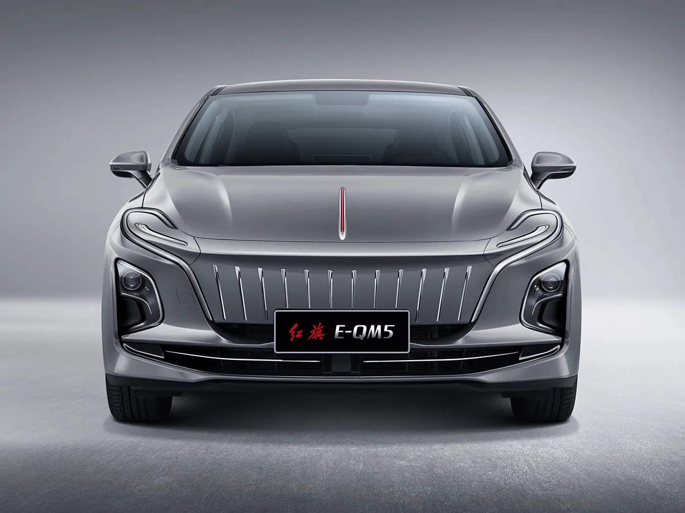 Hongqi E-QM5 Ruim EV Sedan Lang Asafstand Langafstand Suiwer elektriese nuwe energievoertuig