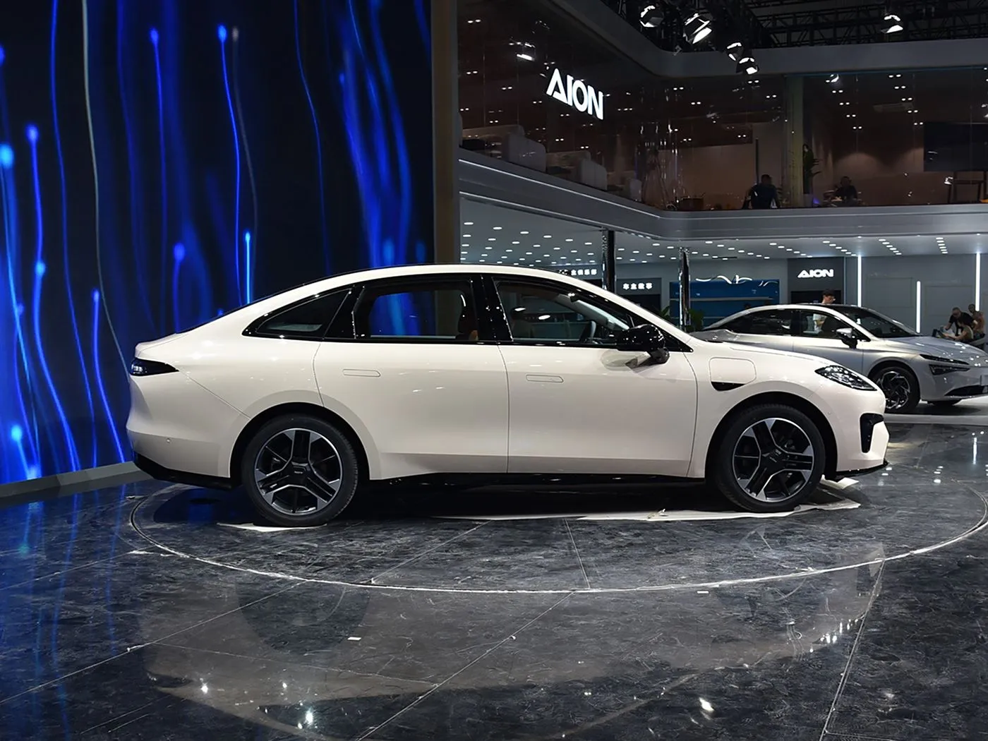 AION RT Elektriese SUV linkerhandstuur Hoëspoed EV outomatiese ratkas Hibriede Mini Vlak Sedan Nuwe Energie Voertuig vir Volwassenes