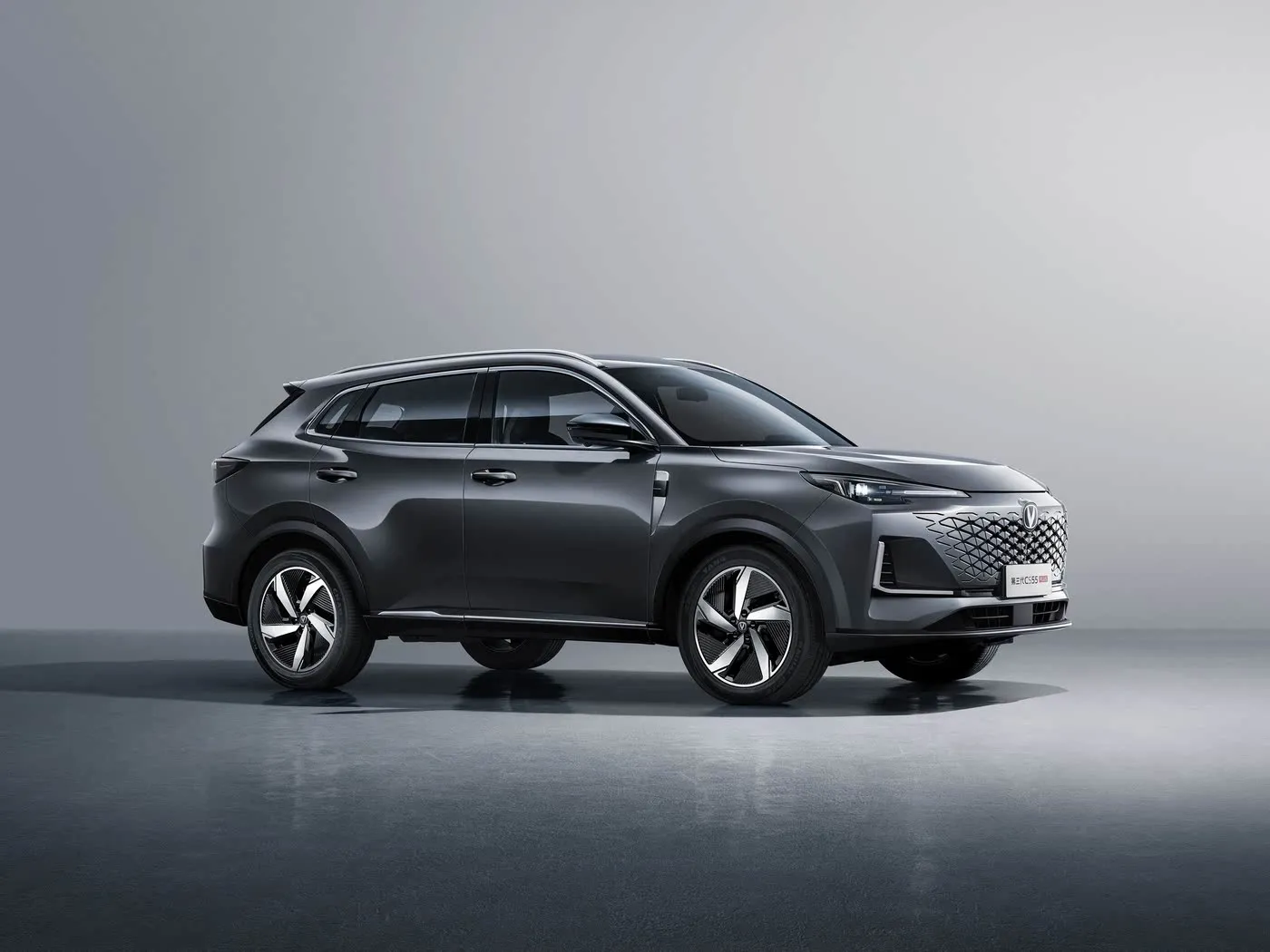 Changan CS55 PLUS Kompakte SUV 190 km/h Topspoed, 360° kamera, Dual-Zone AC & JBL Audio Premium Trims