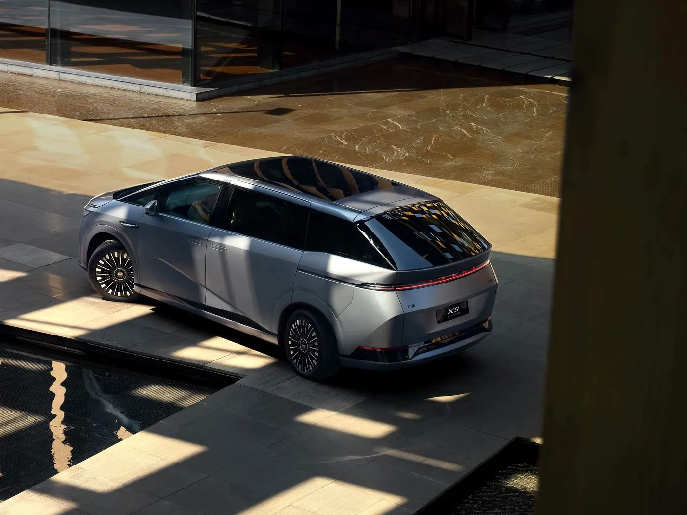 Xpeng X9 Langafstand MPV SUV Suiwer elektriese linkerstuur Mededingende prys Nuwe energievoertuig