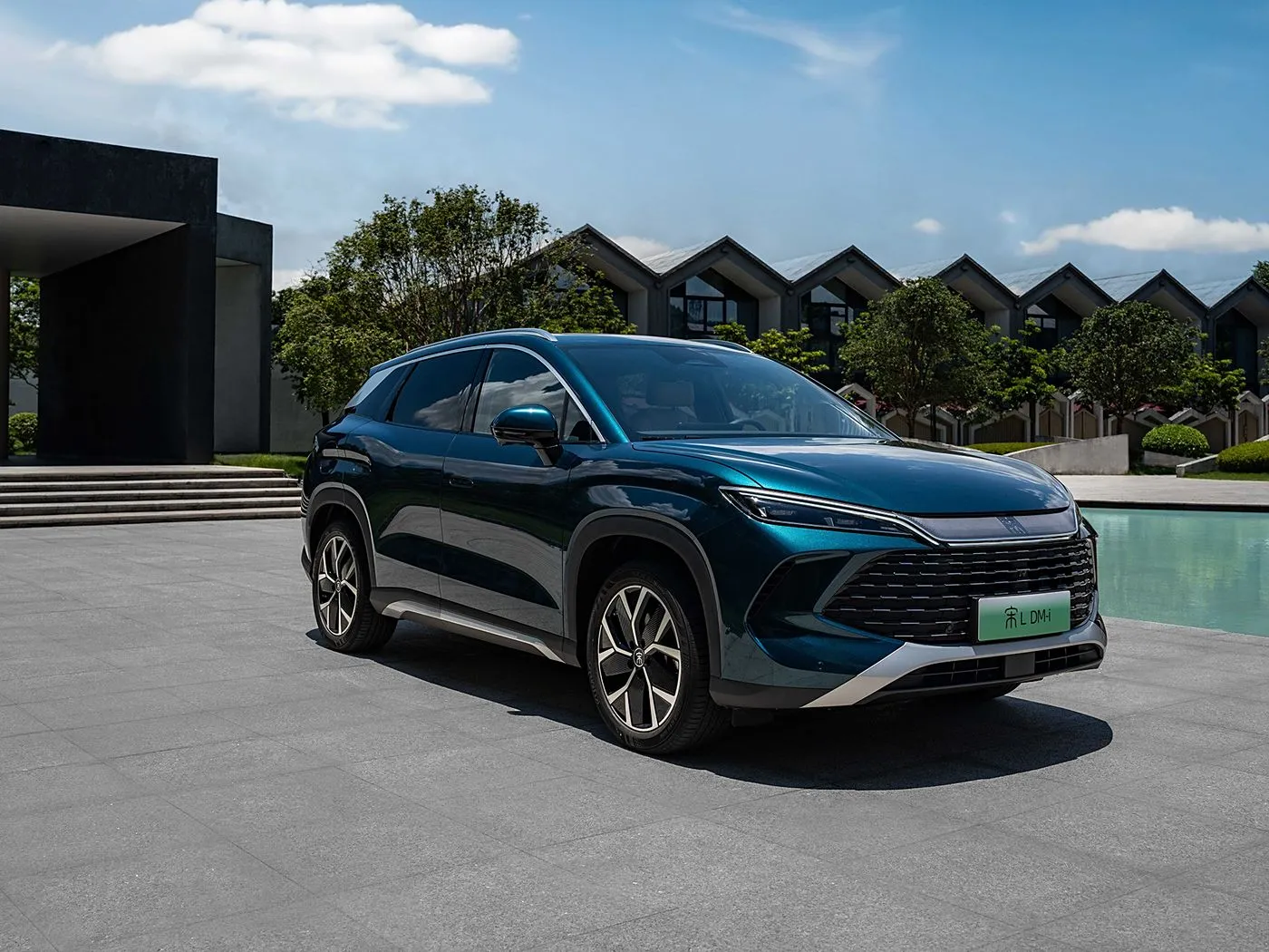 BYD Song L DM-i Kompakte PHEV SUV Langafstand, hoëspoed nuwe energievoertuig DiPilot 2.0 Verhitte sitplekke 360° Panoramiese kamera