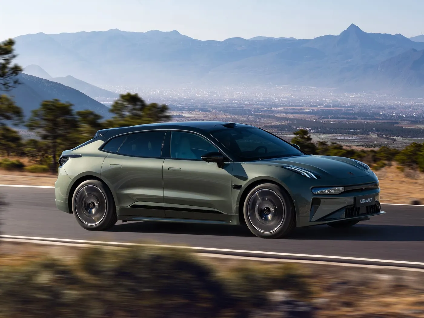 Zeekr 001 Elektriese 5-sitplek luikrug hoë kwaliteit 4WD 705 km langafstand nuwe energievoertuig