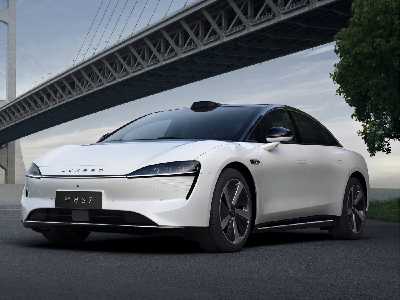 CHERY LUXEED S7 Exeed Luukse elektriese nuwe energievoertuig met RWD/AWD 4 deure en 5 sitplekke