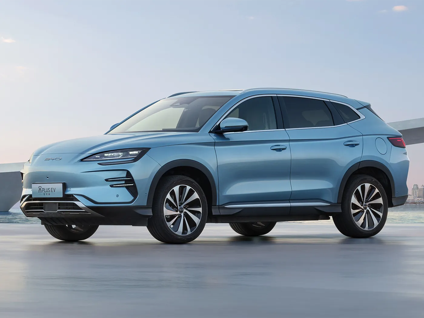 BYD Song Plus SUV outomatiese AWD met agterkamera leersitplekke Hibriede brandstof links stuur