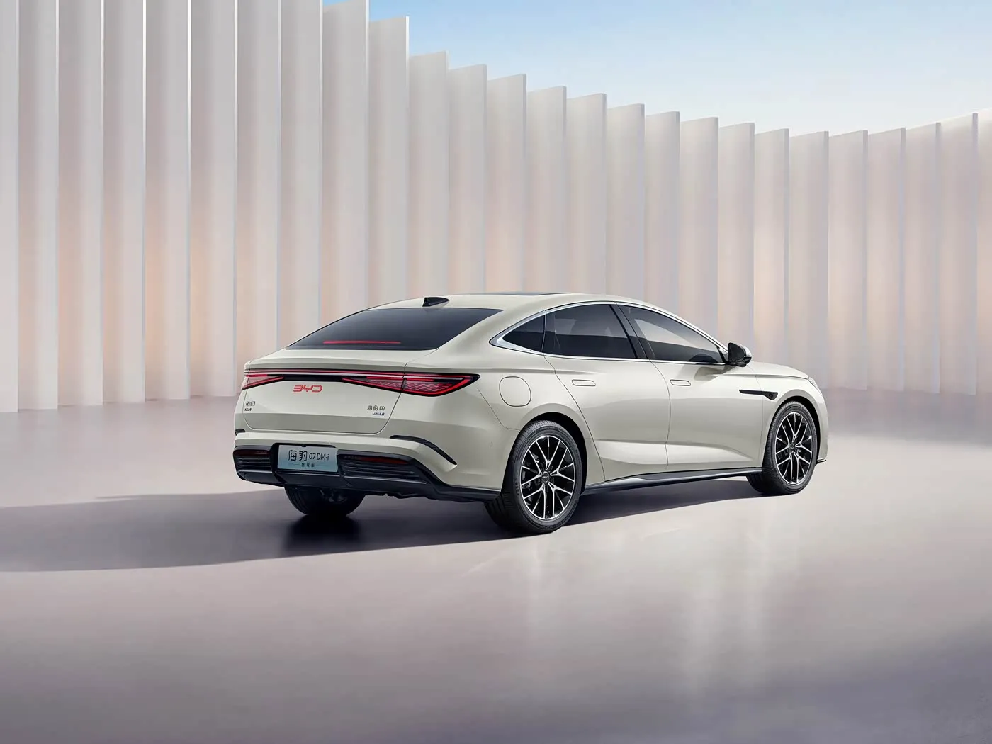 BYD Seal 07 DM-i Elektriese SUV Hoëspoed Auto Sedan met EV-motor 4-sitplek linksstuur Nuwe energievoertuigkenmerke