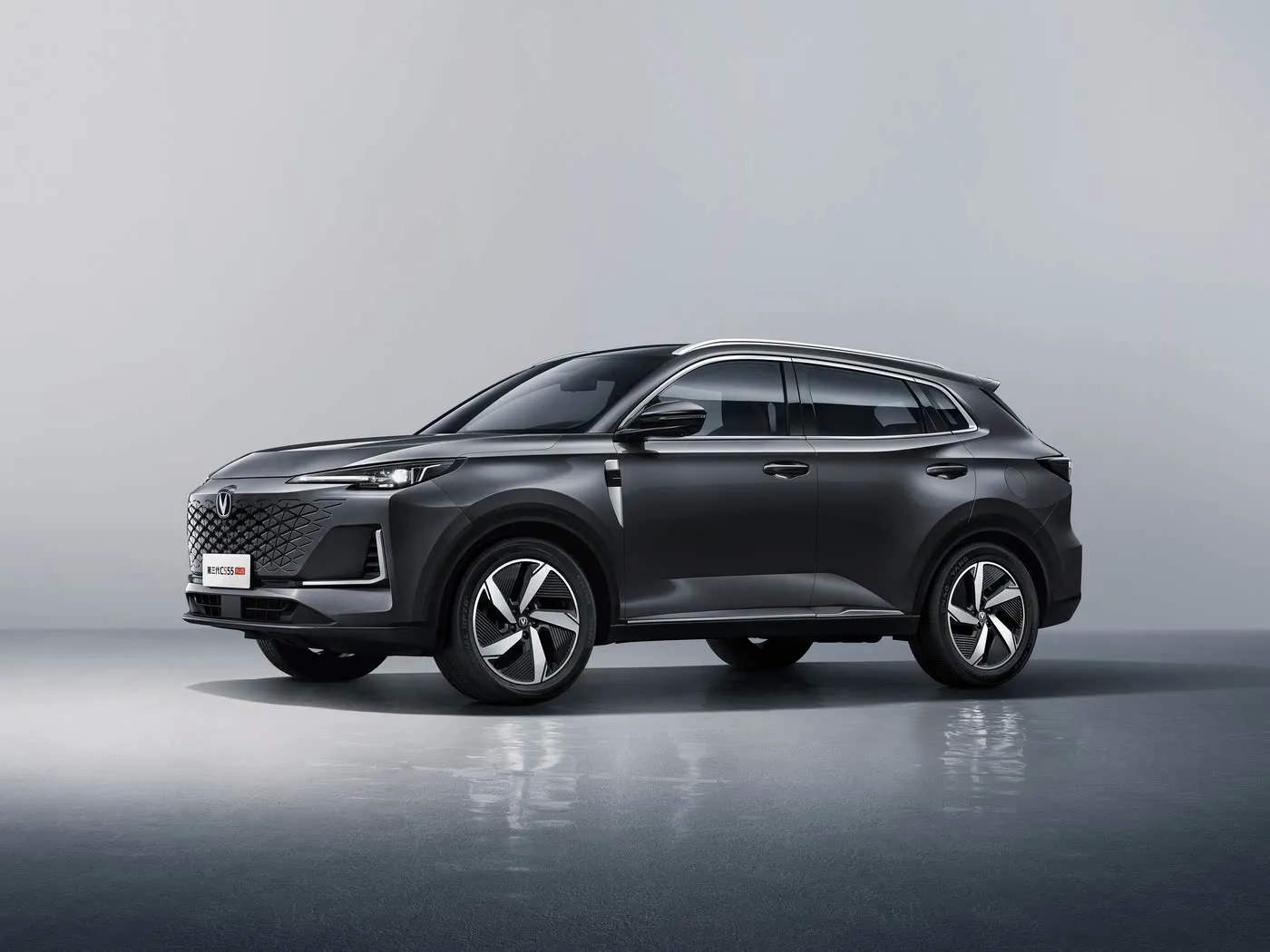 Changan CS55 PLUS Kompakte SUV 190 km/h Topspoed, 360° kamera, Dual-Zone AC & JBL Audio Premium Trims
