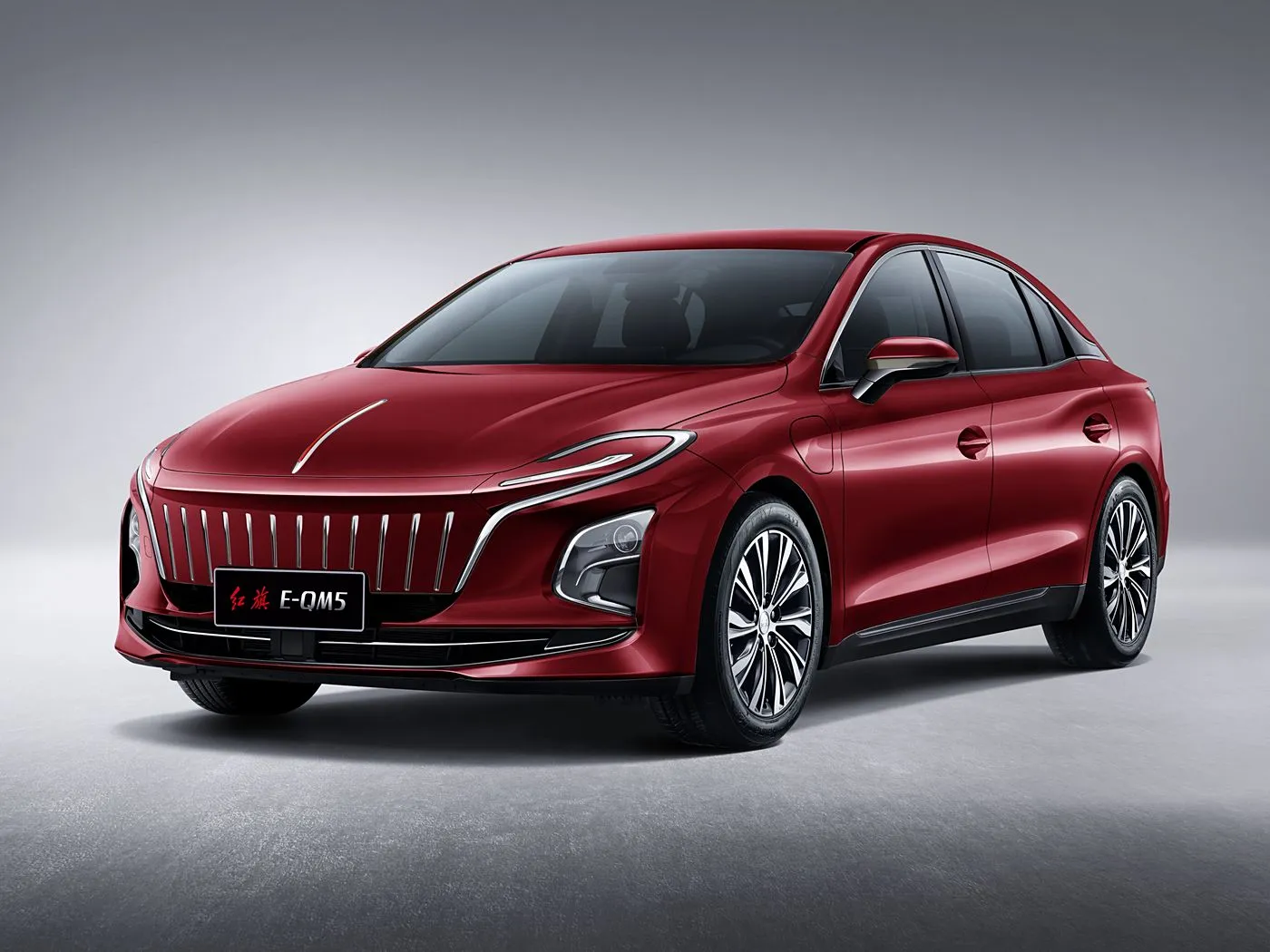 Hongqi E-QM5 Ruim EV Sedan Lang Asafstand Langafstand Suiwer elektriese nuwe energievoertuig