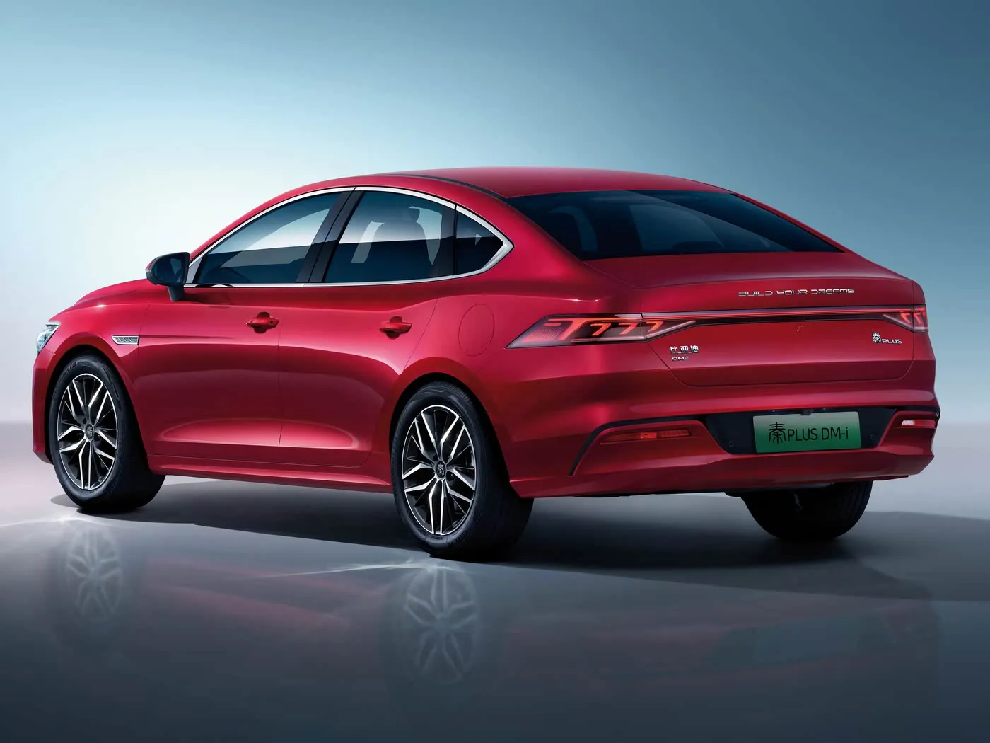 BYD Qing Plus Elektriese SUV Hibriede motormotor Nuwe energievoertuig Verbeterde EV-motor linkerstuur Sedan-geoptimaliseer vir soekenjin