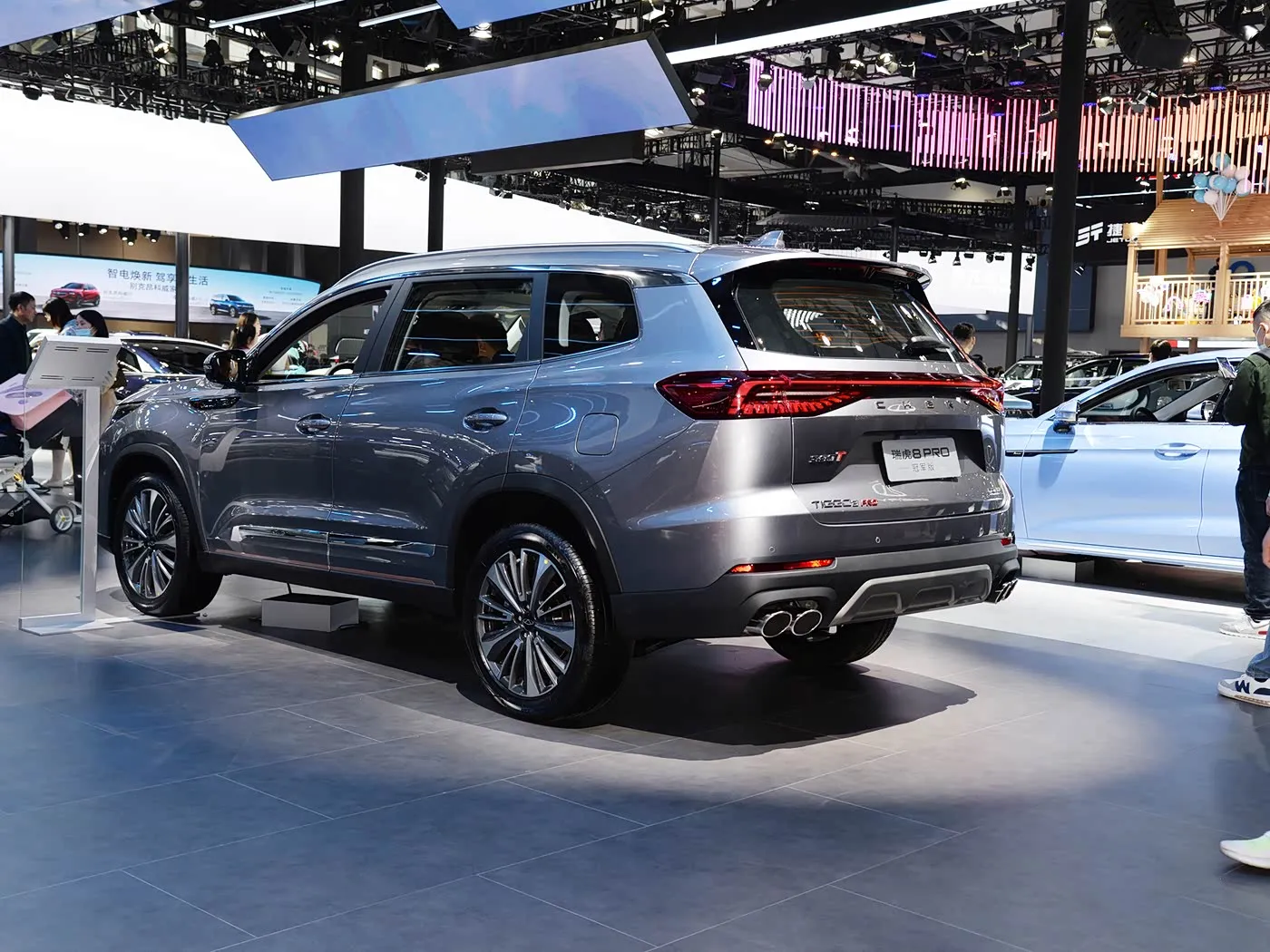 Chery Tiggo 8 Pro Luukse Familie SUV outomatiese ratkas Agterkamera R18 Links Petrol Donker Leer sitplekke Euro VI Emissie AWD