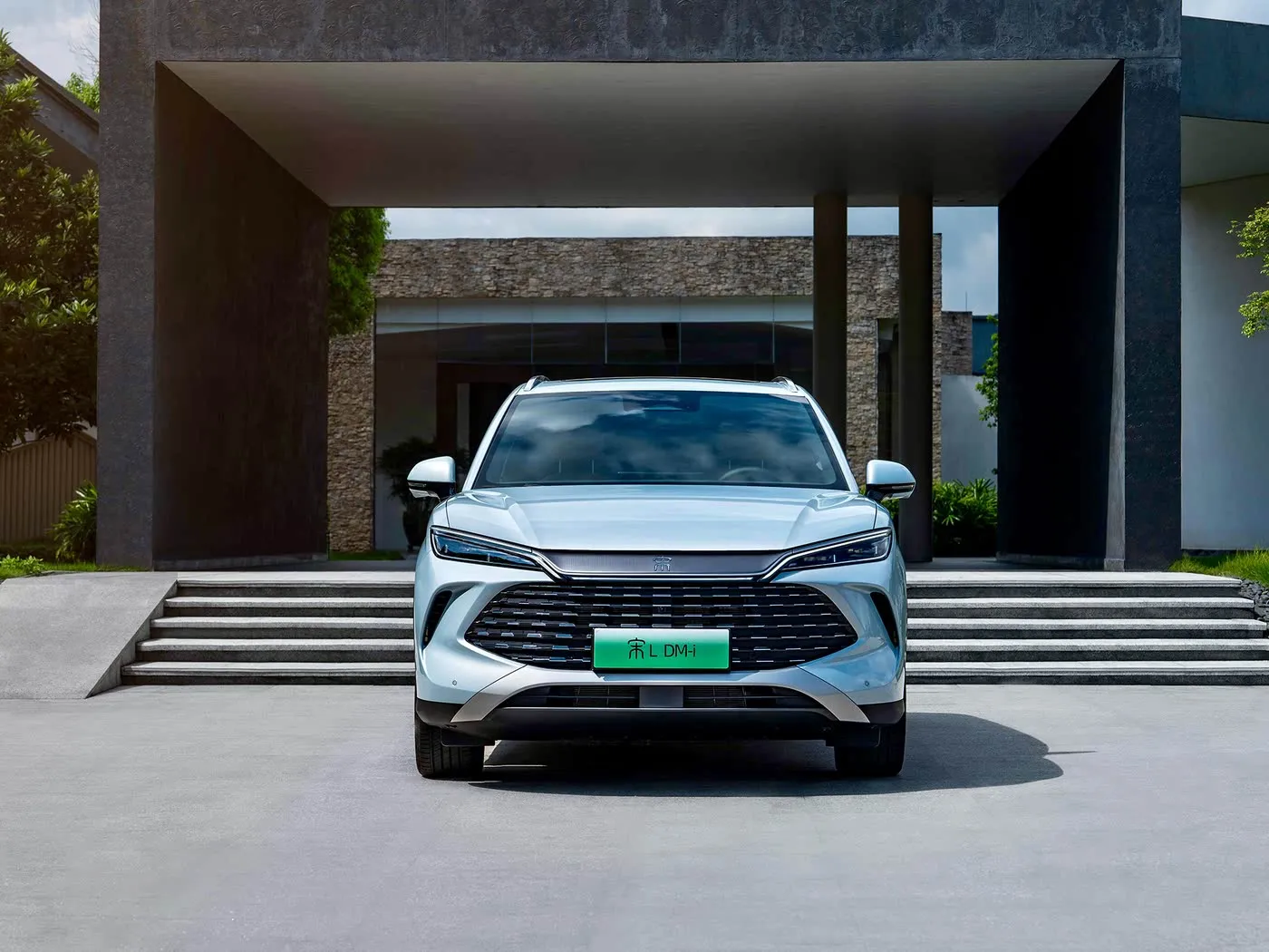 BYD Song L DM-i Kompakte PHEV SUV Langafstand, hoëspoed nuwe energievoertuig DiPilot 2.0 Verhitte sitplekke 360° Panoramiese kamera