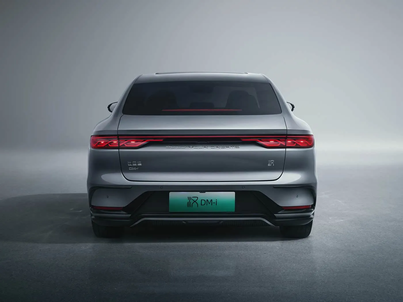 BYD Han EV/DM-i Elektrifiserende Luukse Sedan met dubbelmotorkrag en voorpunt-tegnologie NUWE ENERGIE